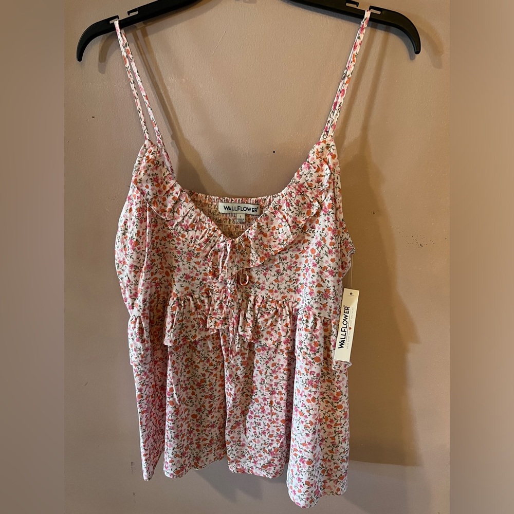Wildflower ruffled cami top for Juniors. New with tags. So pretty!